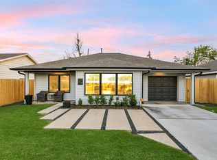 910 Algregg St, Houston, TX 77009