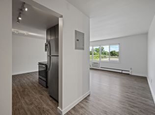 Golden Valley Road Apartments, Golden Valley, MN 55422