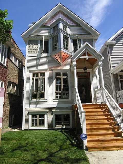 1st image of 4037 N Kilbourn Ave