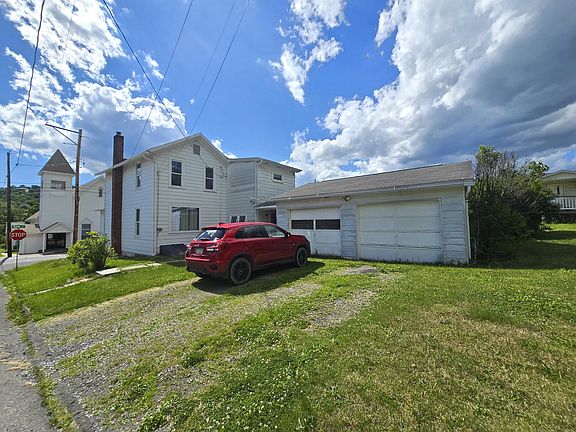3rd image of 510 Main St
