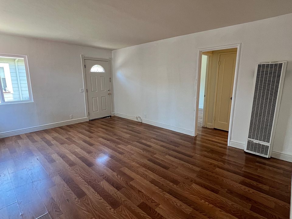 1st image of 2806 Devonshire Ave #2