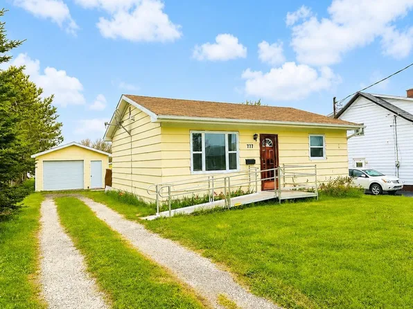 777 Forsyth St, New Waterford, NS B1H 2Y6