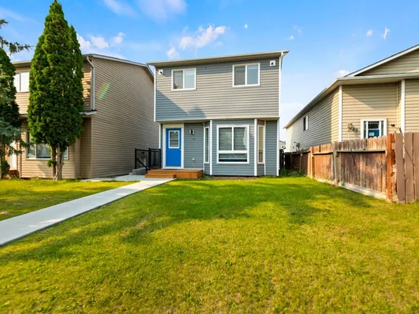 71 S Martindale Ct NE, Calgary, AB T3J 2V8