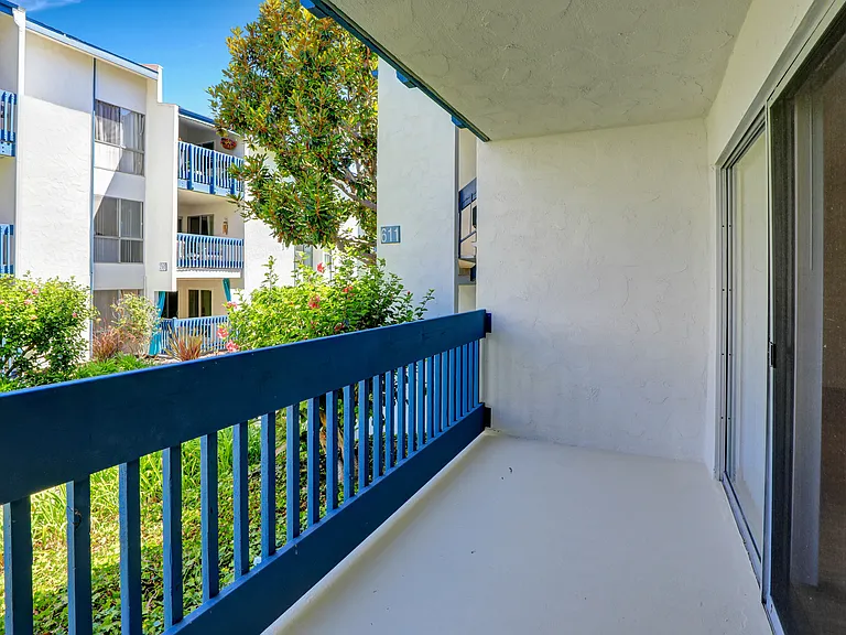 611 S Prospect Ave #102 — Photo 4