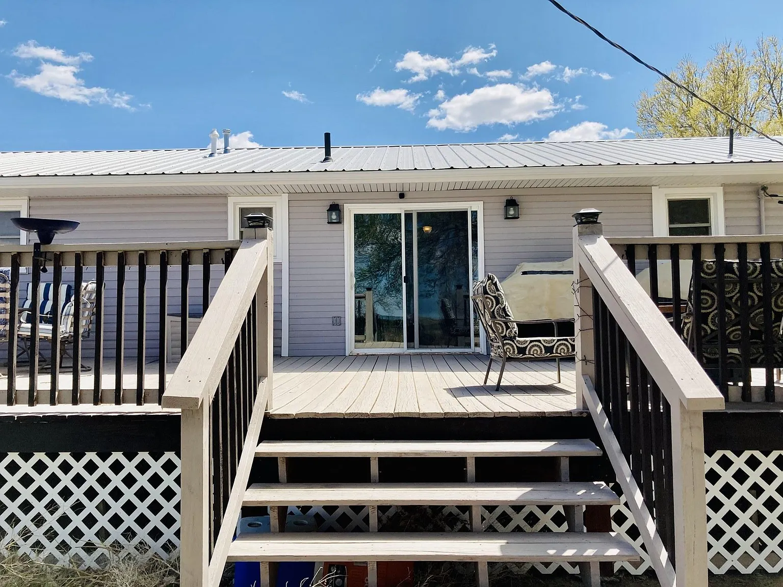 4 bed, 1900 sqft, $1,600 — Photo 1