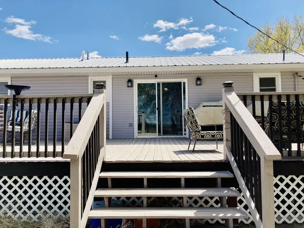 706 W 8th St, Oakley, KS 67748