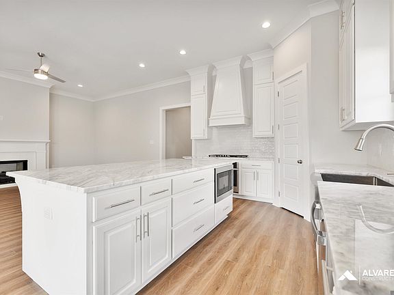 4th image of 3002 Creekmere Ln