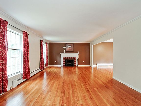 2nd image of 10305 Fairway Ln