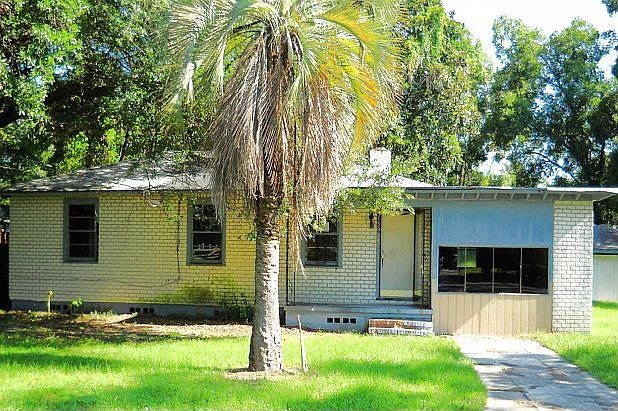 1st image of 789 Gardenia Ln