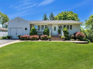 278 Deer Rd, Ronkonkoma, NY 11779