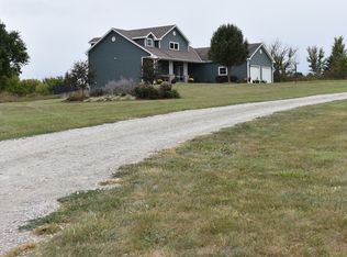 15020 Gillaspie Rd, Wamego, KS 66547