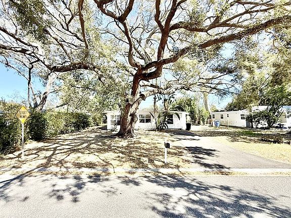 3rd image of 7111 Onyx Dr N