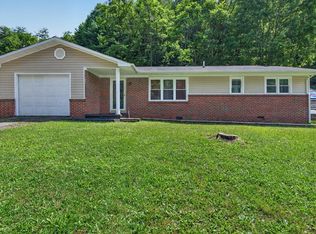 168 Country Oaks Dr, Honaker, VA 24260