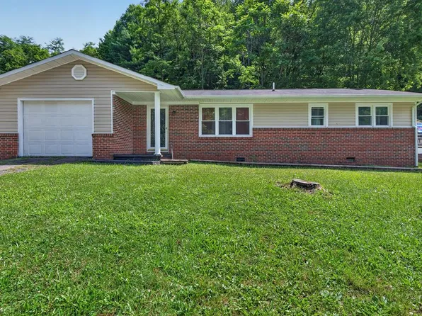 168 Country Oaks Dr, Honaker, VA 24260