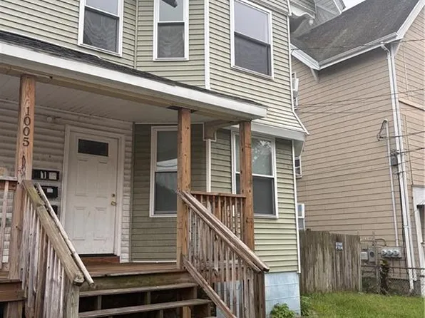 1005 Social St, Woonsocket, RI 02895