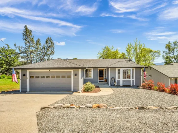 18441 Park Point Court, Hidden Valley Lake, CA 95467