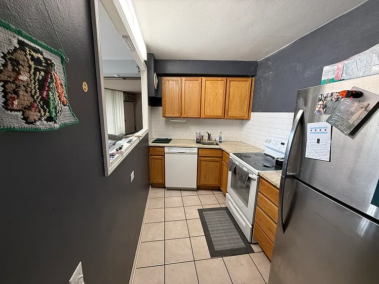 300 N State St #3001 — Photo 4