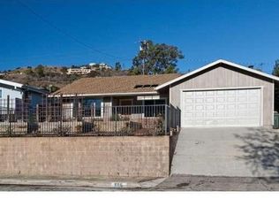 985 La Vuelta Pl, Santa Paula, CA 93060