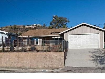 985 La Vuelta Pl, Santa Paula, CA, 93060