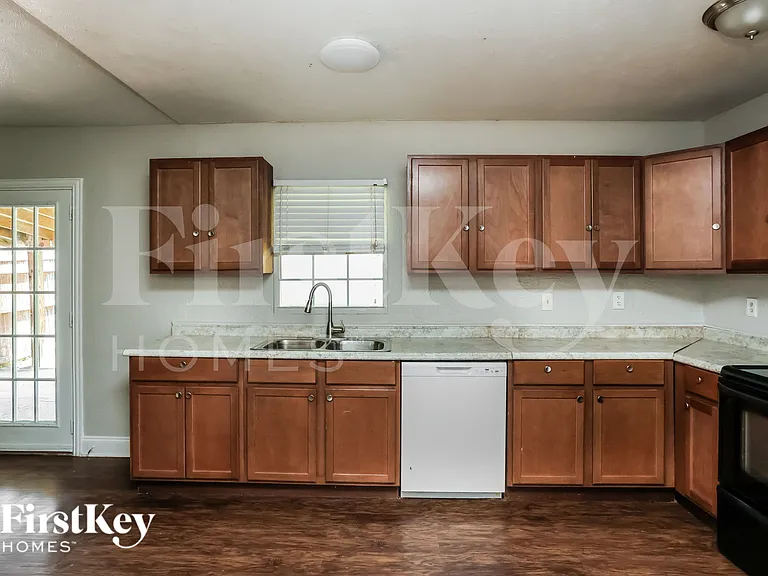 6418 Briar Knoll Dr — Photo 5
