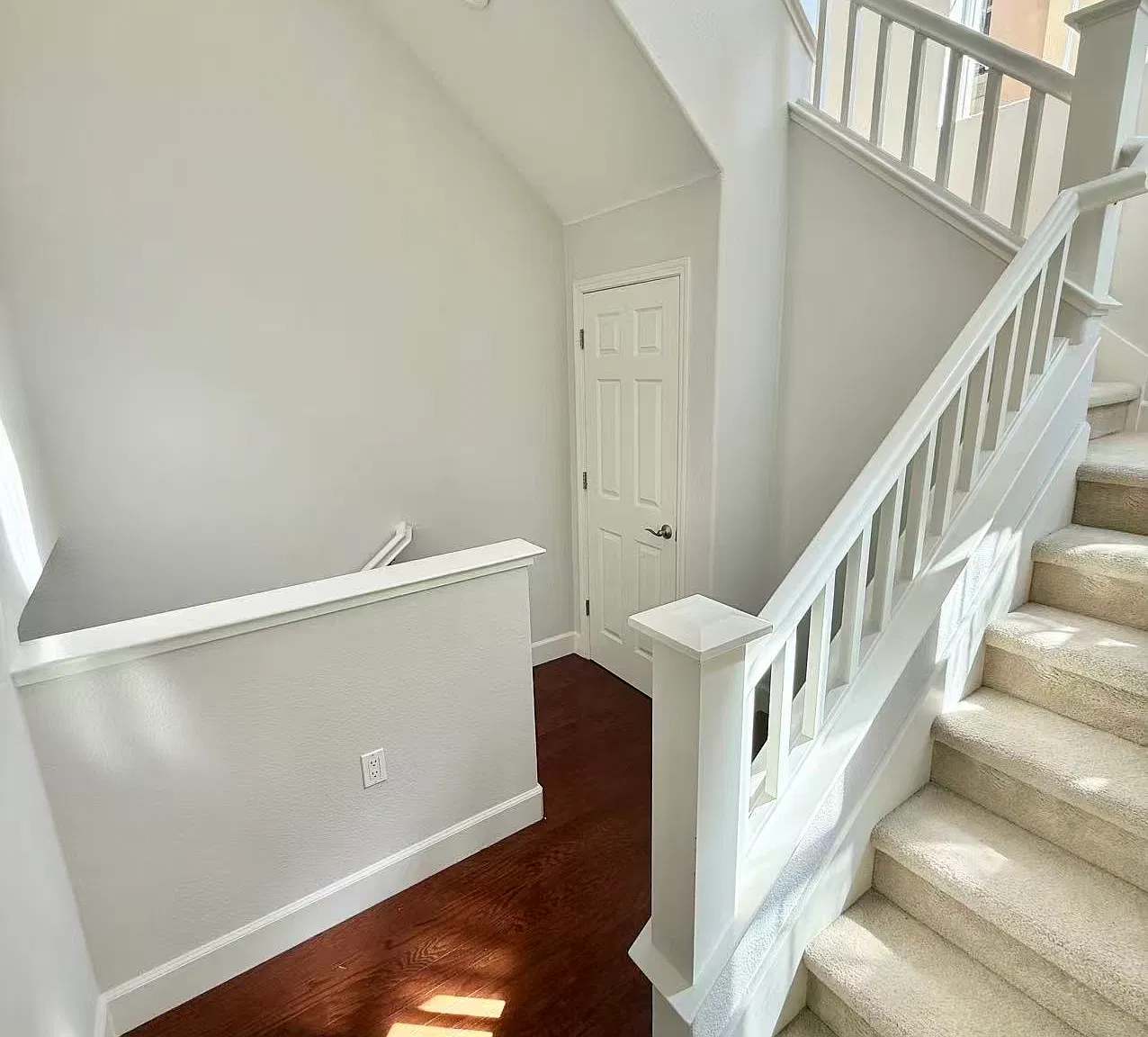 2 bed, 1371 sqft, $3,900 — Photo 2