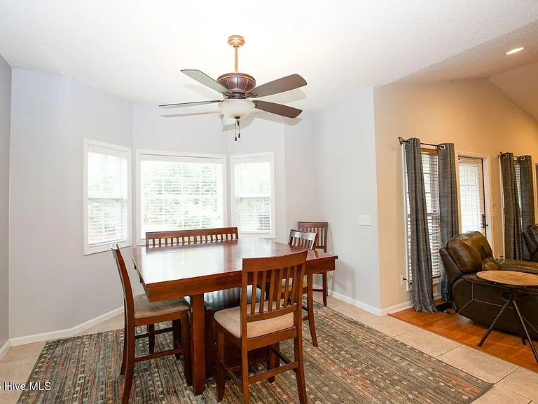 13 Barkley Ln — Photo 6