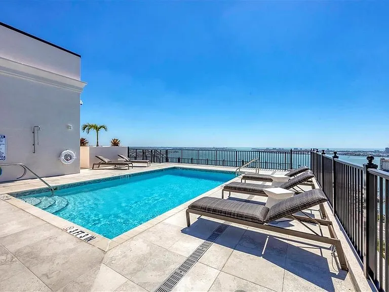 33 S Palm Ave #704 — Photo 46