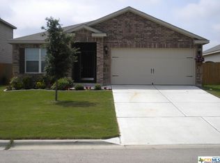 400 Moonstone Dr, Jarrell, TX 76537
