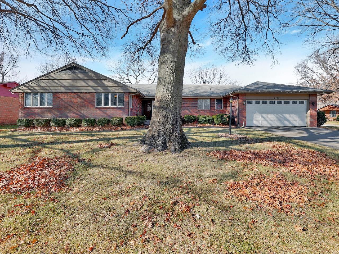 303 West St, Halstead, KS 67056 Zillow