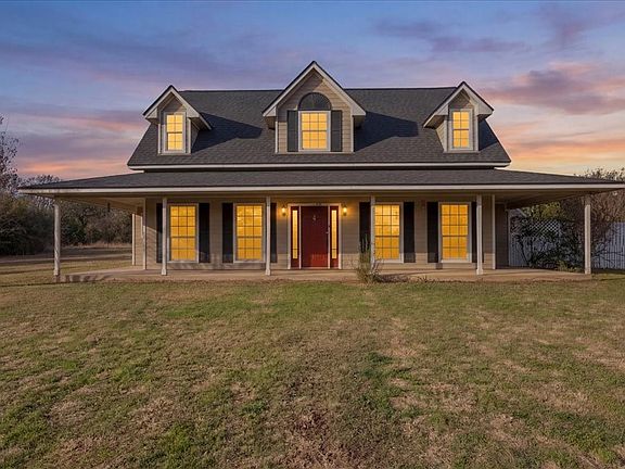 2nd image of 318 Private Road 298 Rd