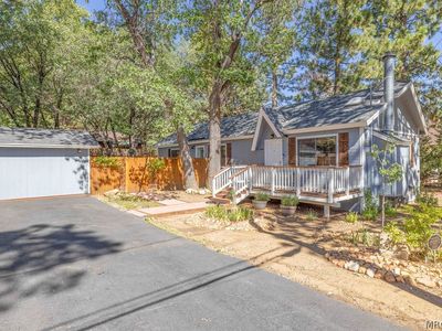 562 Wabash Ln, Sugarloaf, CA, 92386