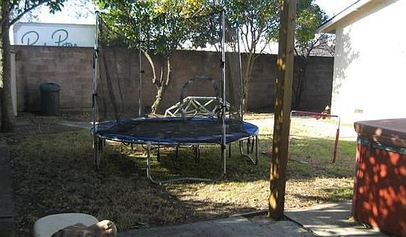 3rd image of 7522 Walnut Dr