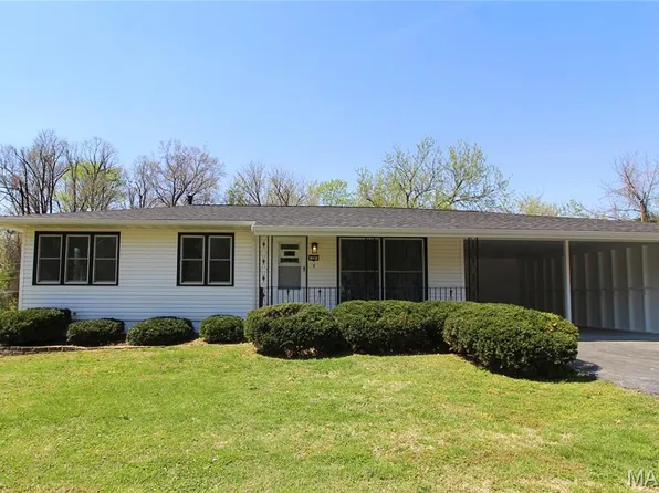 29 Venus Dr, Belleville, IL 62226