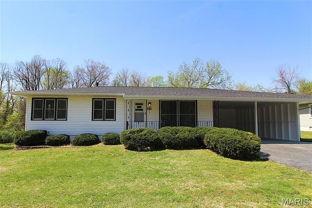 29 Venus Dr photo 1
