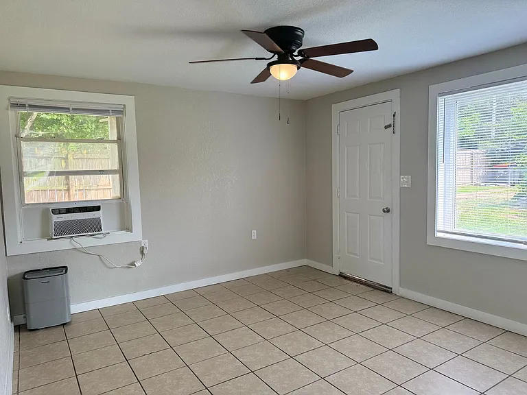 408 W Grove Ave #B — Photo 20