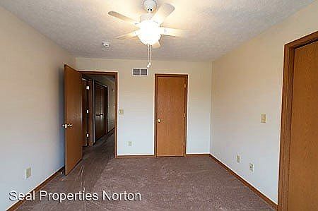 3rd image of 3927 Long Dr APT A