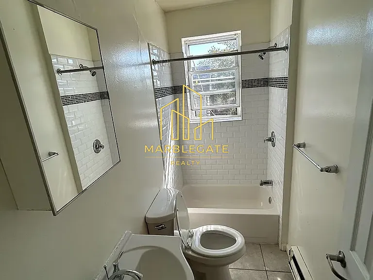 280 Verona Ave #V33 — Photo 11