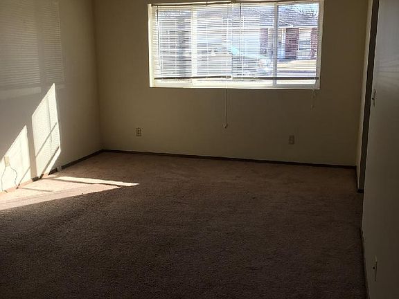 3rd image of 3117 Belmont St APT C