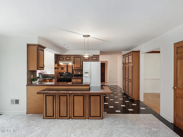 18 Seven Oaks Dr — Photo 14