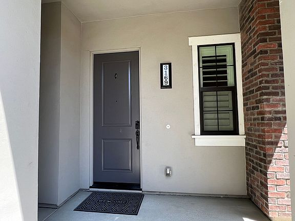 2nd image of 3169 Crocker Dr