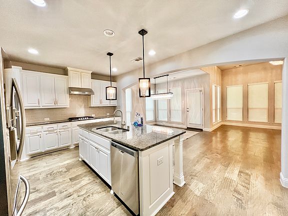 2nd image of 1756 Bluebird Ct