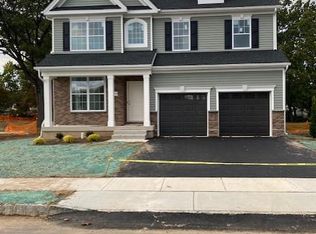 34 Misty Meadow Ln, Hamilton, NJ 08619
