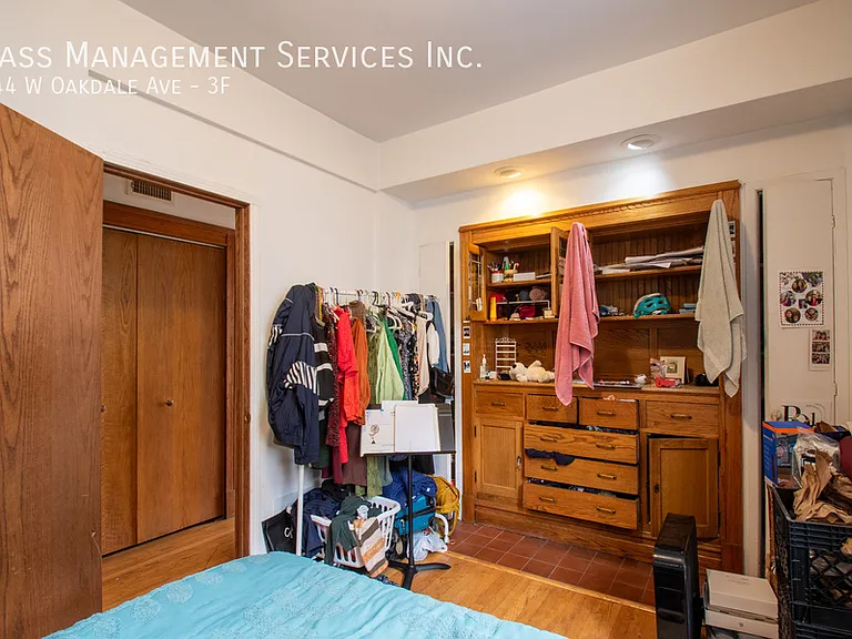 644 W Oakdale Ave #3F — Photo 4