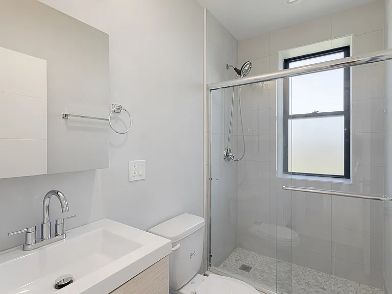 1552.5 W Juneway Ter #3G — Photo 9