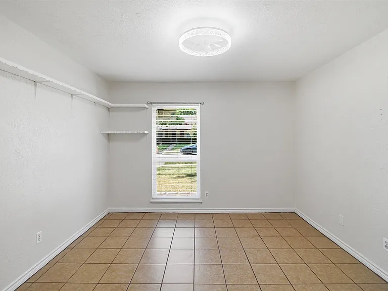3709 Yaupon Dr — Photo 12
