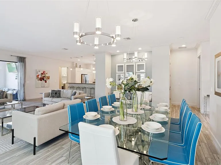 7423 Sparkling Ct — Photo 2