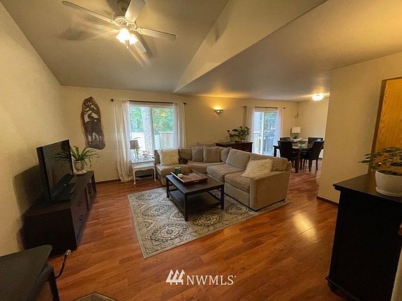 4th image of 18240 Rockwood Ct SE