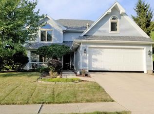 10330 Deer Creek Ln, Fort Wayne, IN 46804