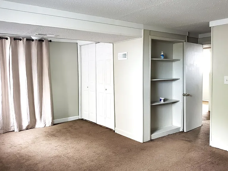 1220 W Patterson Ave — Photo 13