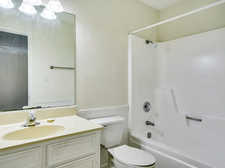 Windmill Townhomes — Photo 28